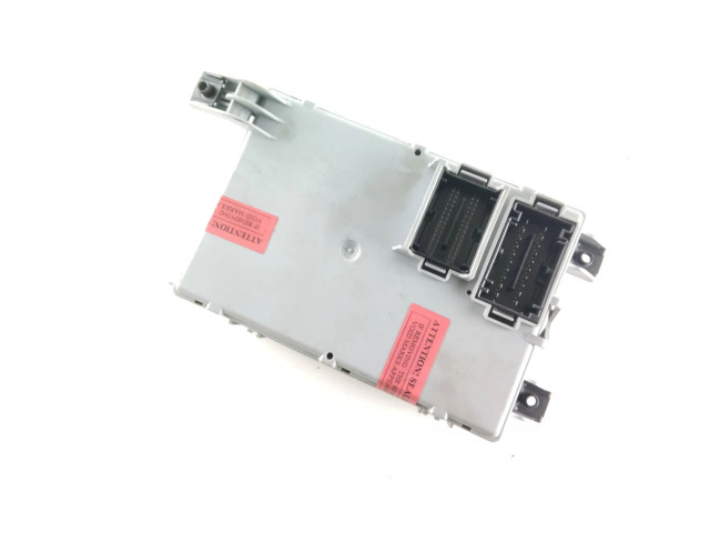 Блок предохранителей 00519383520, 28385750 Opel Combo D