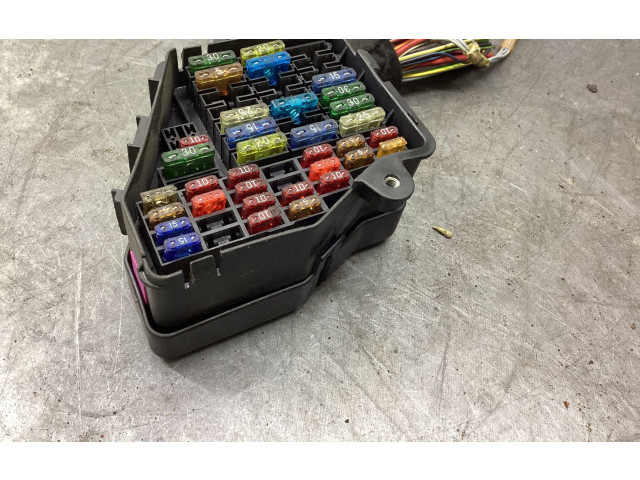 Блок предохранителей Audi A6 S6 C5 4B