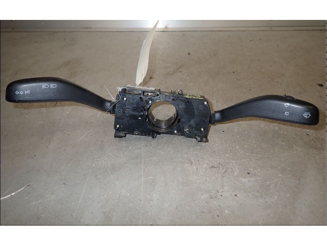 Ручка стеклоочистителей    Volkswagen Polo