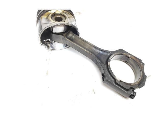 Píst 0217742 Toyota Land Cruiser (J200)