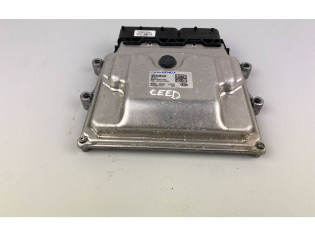 Блок управления двигателя 39103-03CD1, 3910303CD1   KIA Ceed