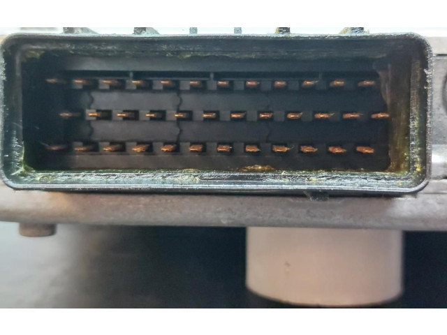 Блок управления двигателя MKC104022, GE   Rover 100