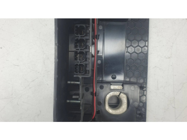 Блок предохранителей  8639800000000T, 812461952   Chevrolet Volt II    