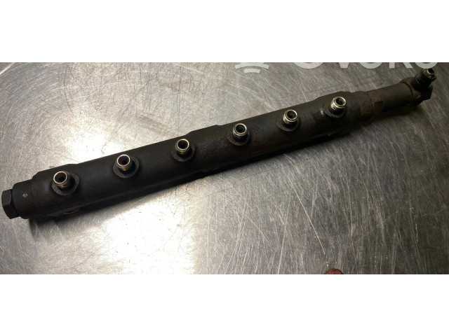 Vstřikovací lišta 8658252 Volvo S80