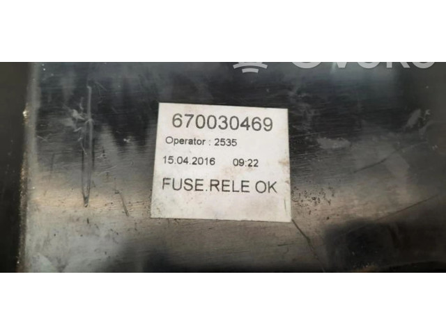 Блок предохранителей  670030469   Maserati Ghibli    