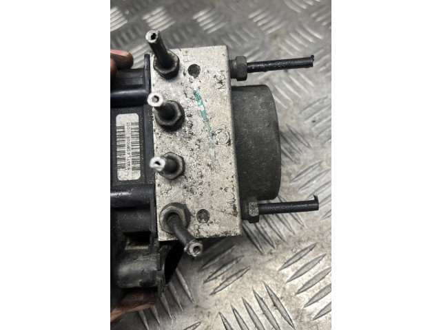 Jednotka ABS 476609U16B Nissan Note (E11) 2009