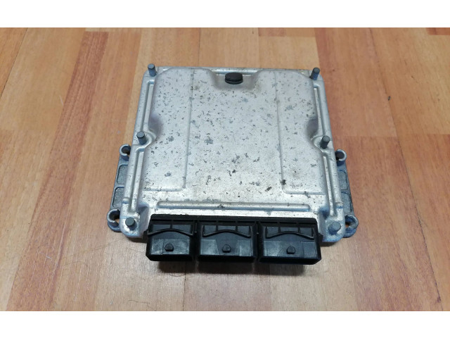 Řídící jednotka 0281011725, 8200384519   Renault Vel Satis 2003