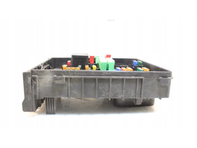 Блок предохранителей Volkswagen Touran I