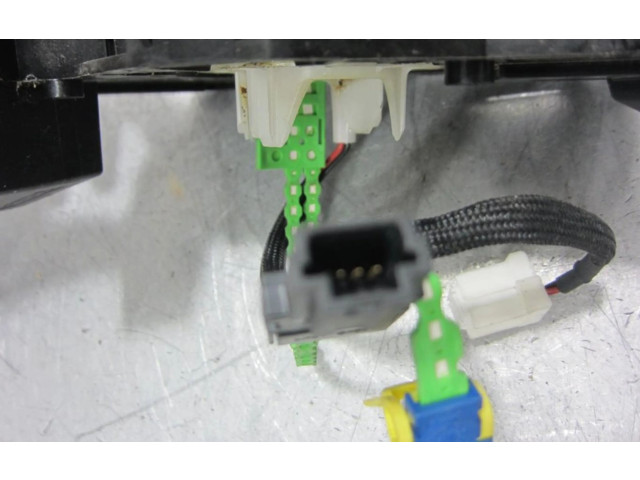 Подрулевой шлейф SRS    Dacia Logan II