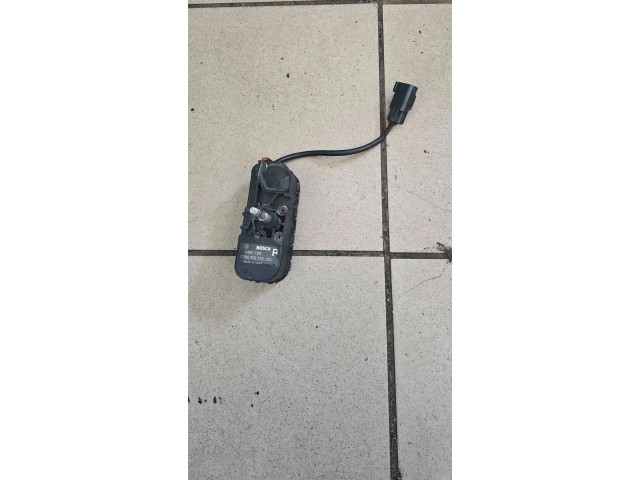 Моторчик стеклоочистителя 0390206218    Volvo V70