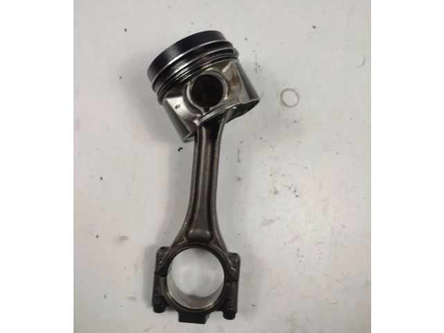 Поршень с шатуном DDY 03LA Skoda Octavia Mk3 (5E)