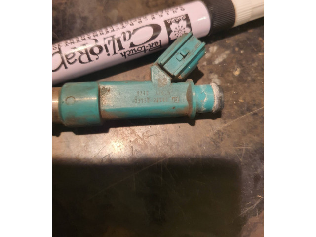 Vstřikovač 031042601, 2325028080 Toyota RAV 4 (XA20)