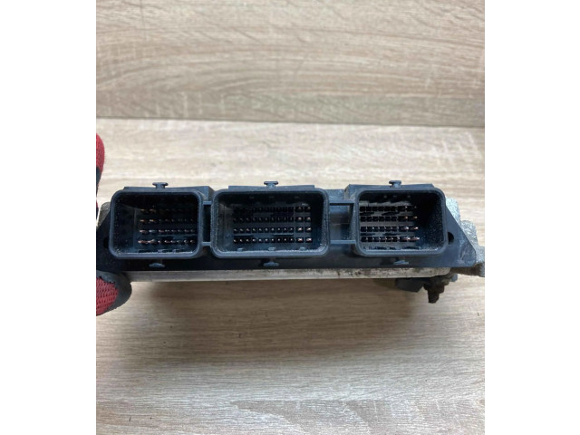 Блок управления двигателем Блок управления 3M6112A650AB, 0281011534 Mazda 3 I