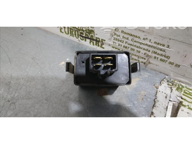 Блок предохранителей MD142382 Mitsubishi L200