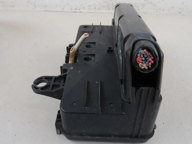 Блок предохранителей  S2H-G2   Honda HR-V    