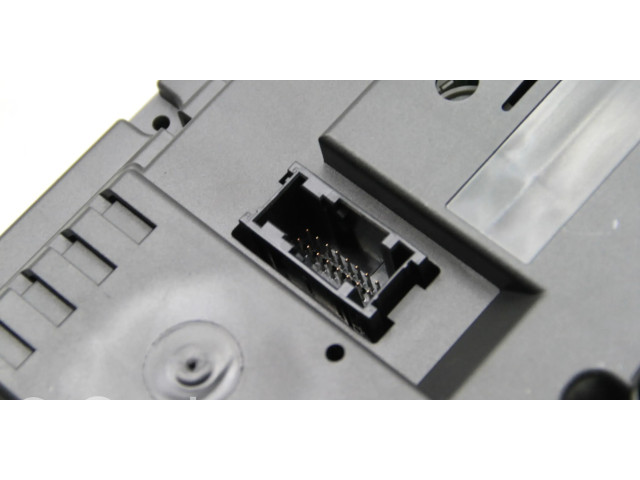 Přístrojová deska BMW X1 E84 2011 9187345