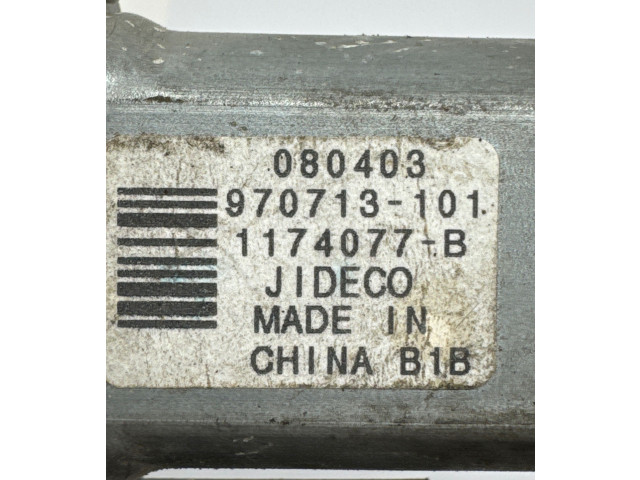 Pojistková skříňka Передний двигатель механизма для подъема окон 1174077B, 080403 Volvo XC70 2009