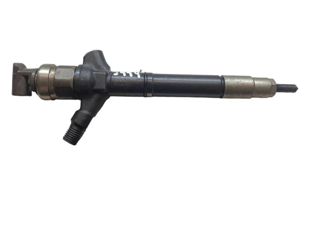 Vstřikovač 2367051030 Toyota Land Cruiser (J200)