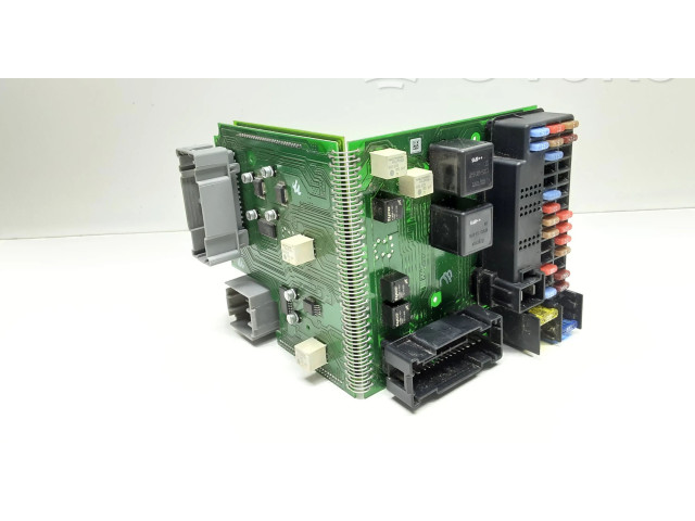   Pojistková skříňka 30786890, 28087582   Volvo XC90 2007