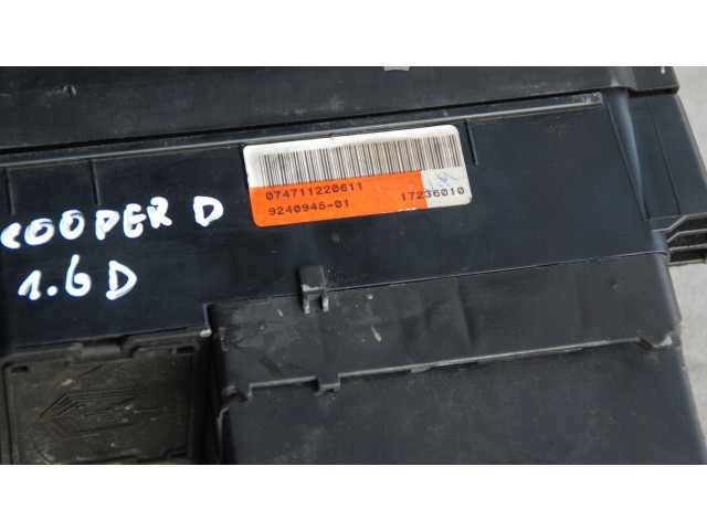 Pojistková skříňka 9240945, 111KM Mini Cooper Countryman R60 2011