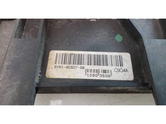 Вентилятор радиатора BV618C607SB, 10903506 Ford Focus 1.0