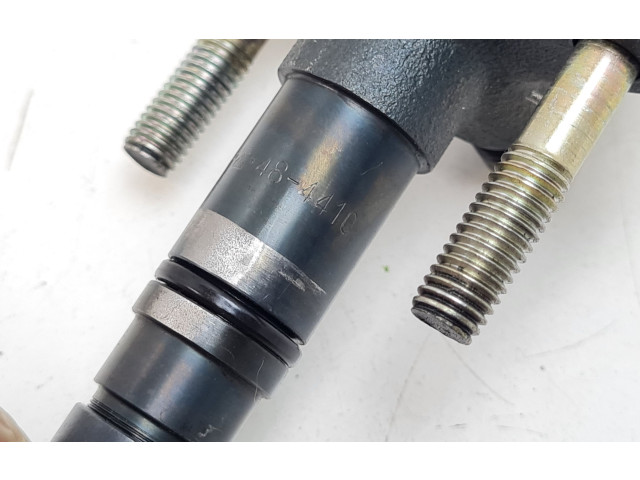 Vstřikovač 484410 Mitsubishi Pajero 4M41