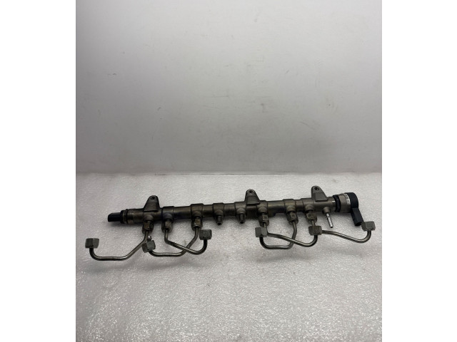 Vstřikovací lišta 8571569, 0445216051   BMW 5 G30 G31     