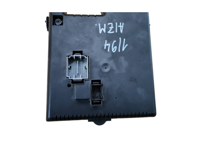 Блок предохранителей 30728512, 28017881   Volvo XC90    