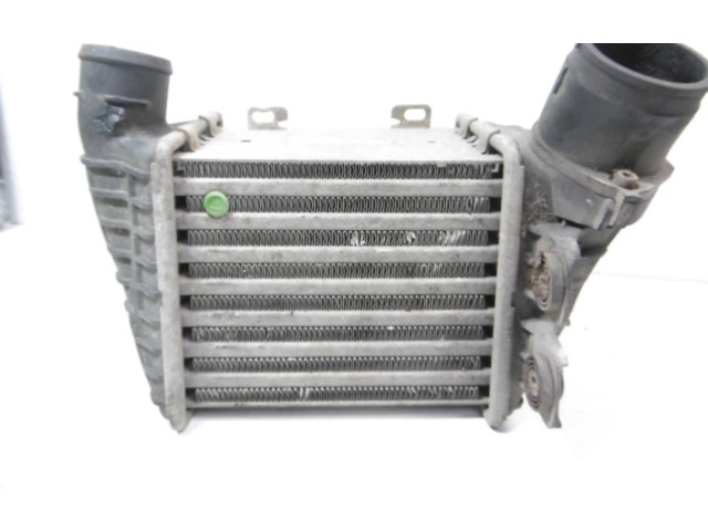 Интеркулер  376723261, 376723261   Volkswagen Golf III 