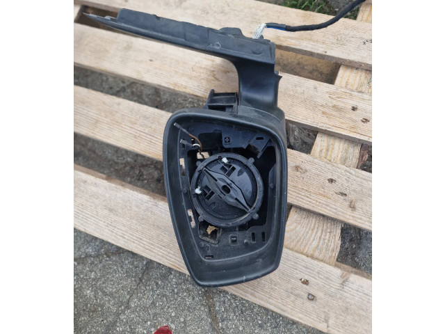 Зеркало электрическое Skoda Fabia Mk3 (NJ) 2015 - 2021 года