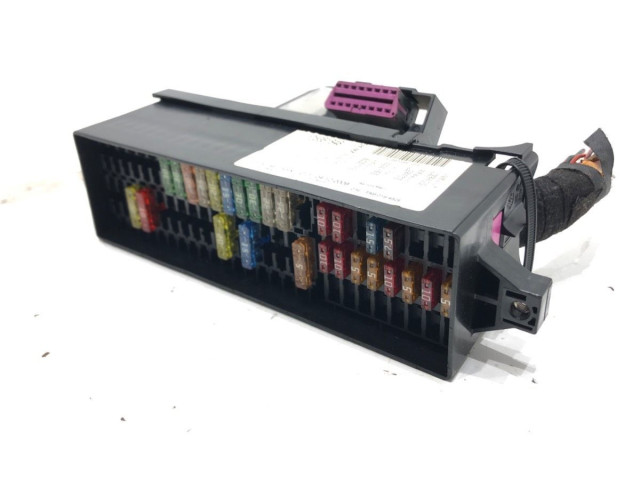 Pojistková skříňka Volkswagen Tiguan 2007