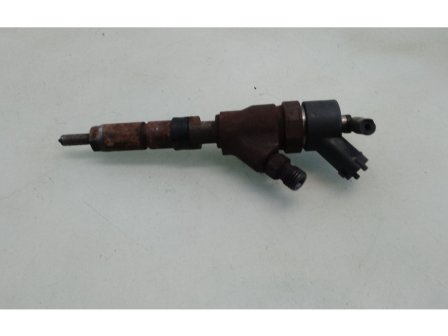 Форсунка 0445110076    Peugeot 406  - 