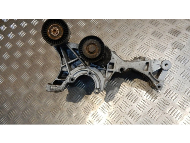 Кронштейн генератора