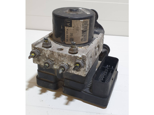 Блок АБС 1K0907379P, 00009496E5 Skoda Octavia Mk2 (1Z) 2004 - 2013 года