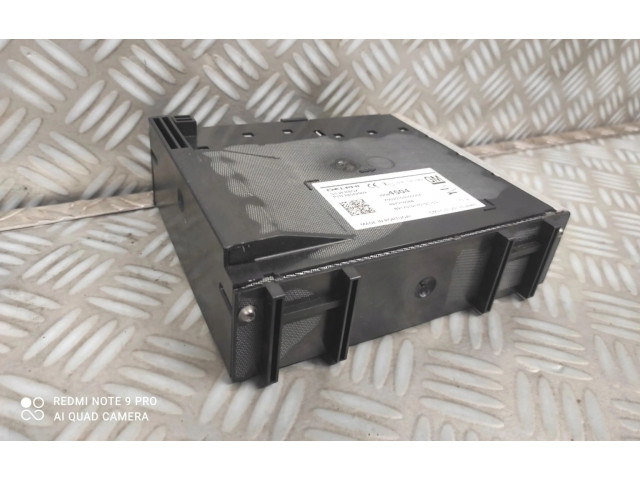 Блок предохранителей 15513163 Opel Astra K