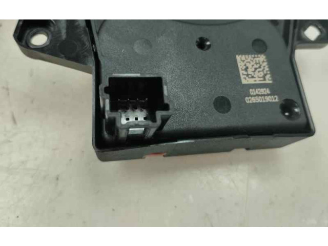 Надувная подушка для руля       Renault Clio IV  2012 -  года   