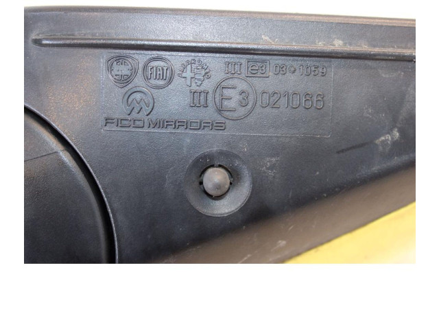 Zpětné zrcátko Alfa Romeo Mito 2011