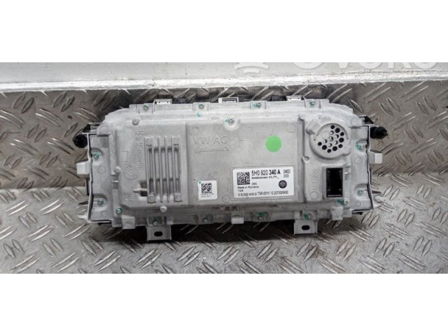 Панель приборов Volkswagen Golf VIII