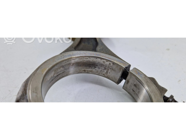 Píst Audi A4 S4 B9 pro naftový motor 3.0 CRTC