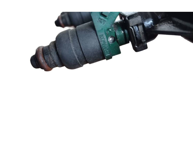 Топливная рампа 06A133317A, 037906031AA Audi A3 S3 8L