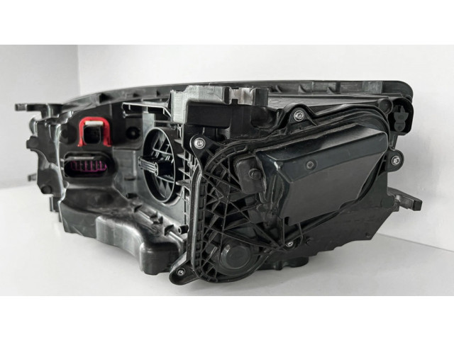 Передняя фара