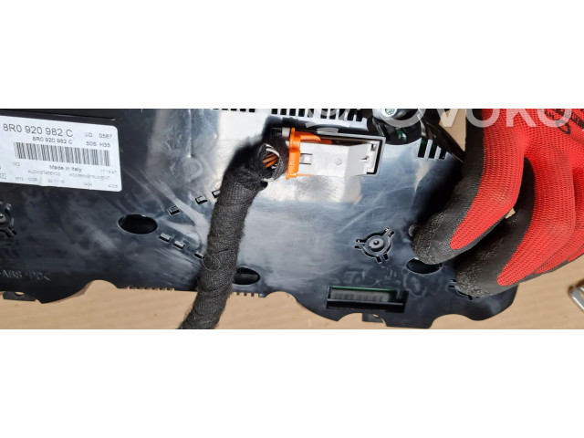 Панель приборов 8R0920982C Audi Q5 SQ5