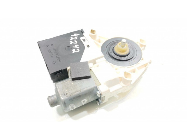 Передний двигатель механизма для подъема окон