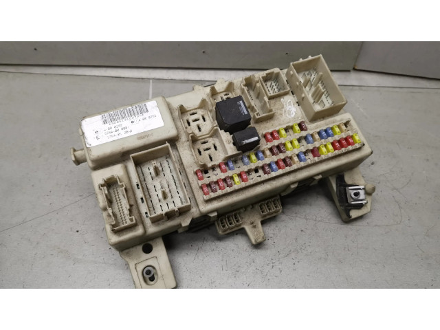 Блок предохранителей 4M5T14A073BH   Ford Focus    