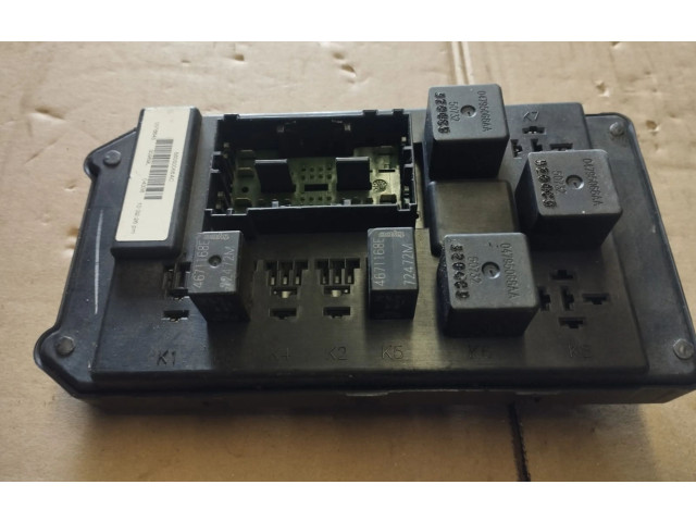 Блок предохранителей 56050066AC Jeep Grand Cherokee (WK)