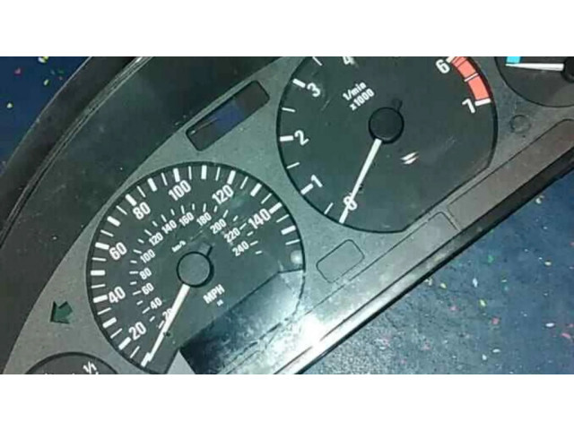 Přístrojová deska BMW 3 E36 1991 118381862, 110008831007