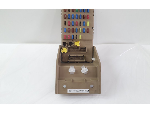 Блок предохранителей 82201FG010   Subaru Forester SH       