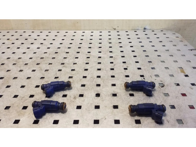 Vstřikovač 353102B000 KIA Rio pro benzínový motor 1.4