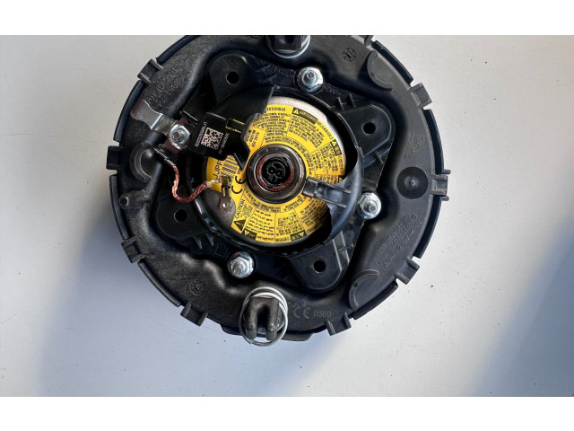 Подушка безопасности водителя GX73043B13AD, 0589P1000623 Jaguar XE