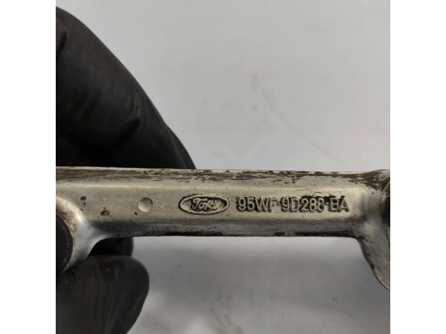 Топливная рампа 95WF9D280BA   Ford Galaxy 2.0 